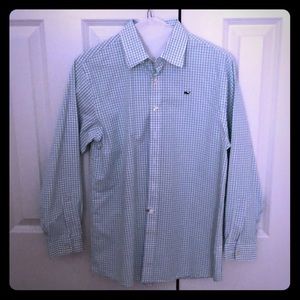 Vineyard vines Boys button down size L 16-18